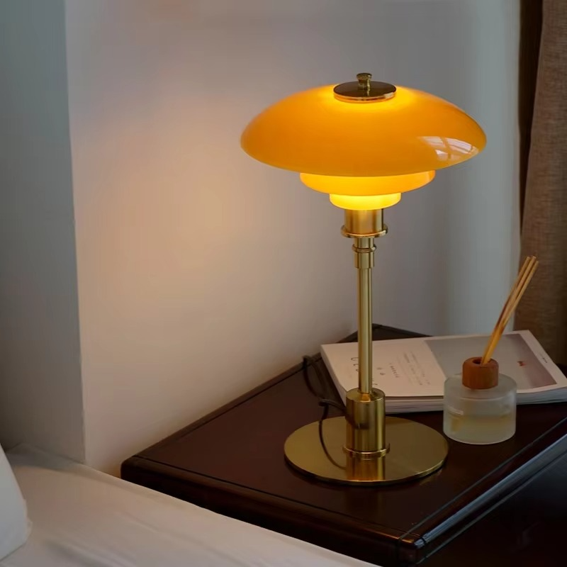 Lampe de table contemporaine danoise - Lumière LED chaude