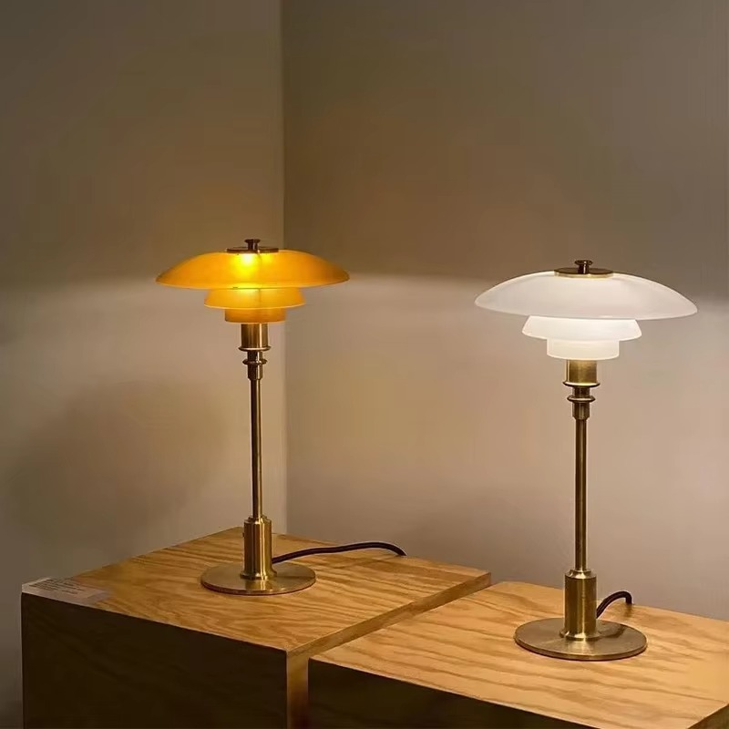 Lampe de table contemporaine danoise - Lumière LED chaude