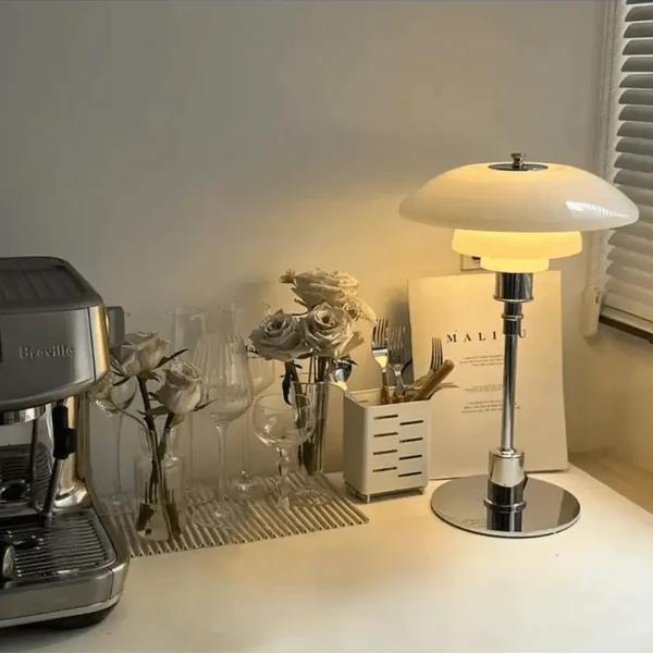Lampe de table contemporaine danoise - Lumière LED chaude