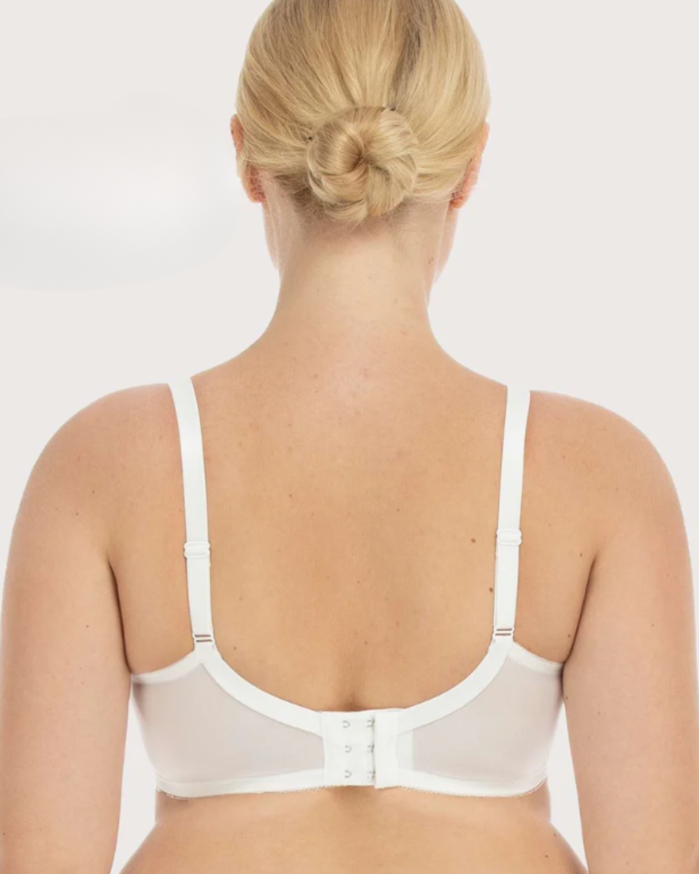 CurveLuxe™ — Ressentez un soutien sans effort et une silhouette impeccablement sculptée toute la journée