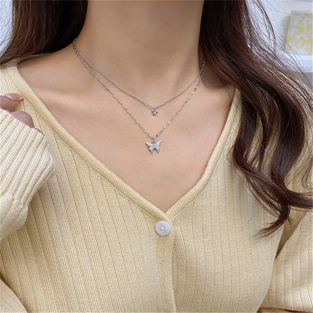 Ensemble de colliers en argent raffinés avec papillon brillant