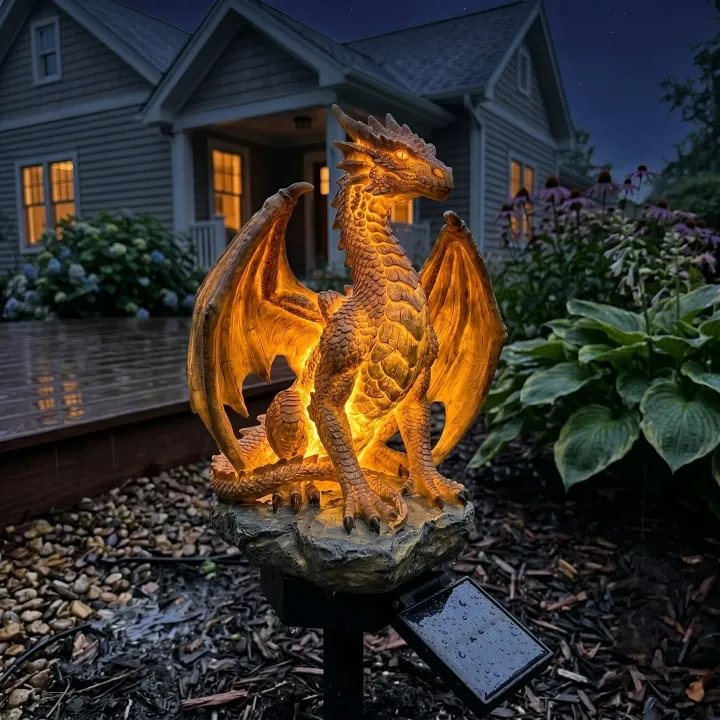 EmberWyrm™ — Éclairez vos nuits avec une lueur magique alimentée par le soleil