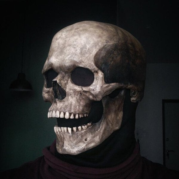 Masque Crâne DeathVeil™ — Hantez Chaque Pièce avec un Réalisme Inégalé et un Confort Toute la Nuit