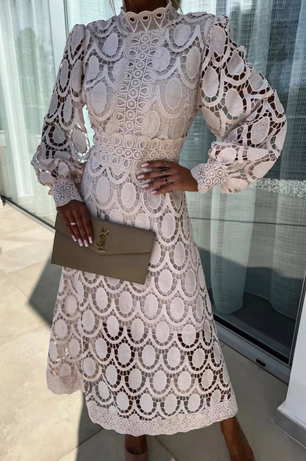 Robe de cocktail midi en dentelle élégante pour femmes
