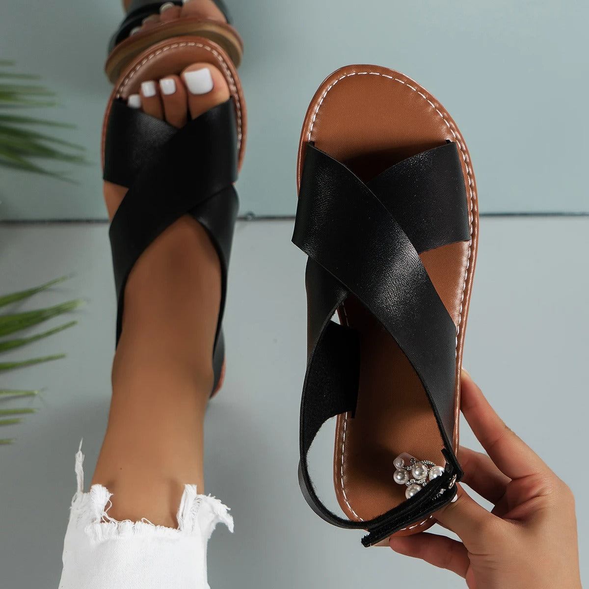 Sandales à Boucle pour Femmes avec Semelle Plate