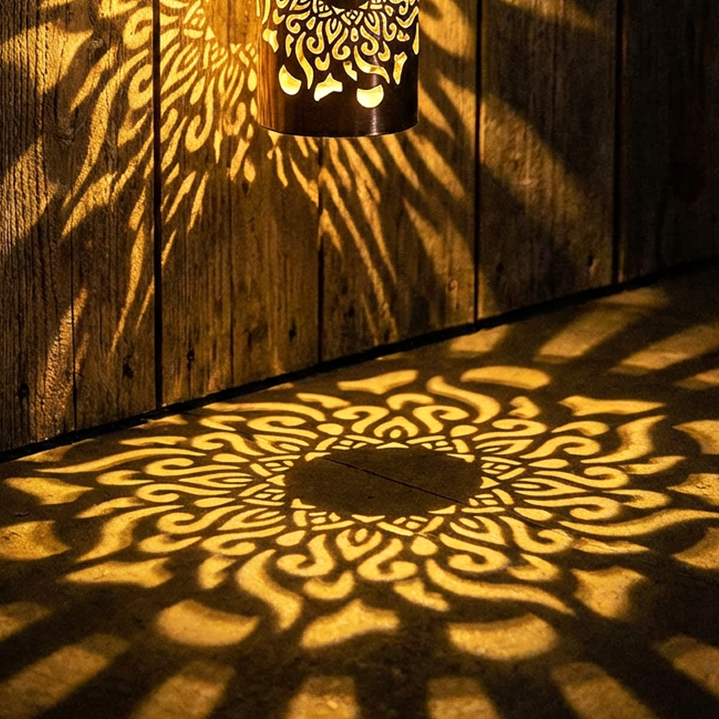 LumiRaya™ Projecteur Mandala Solaire — Créez une Magie Instantanée en Plein Air avec une Lueur Confortable et Effortless