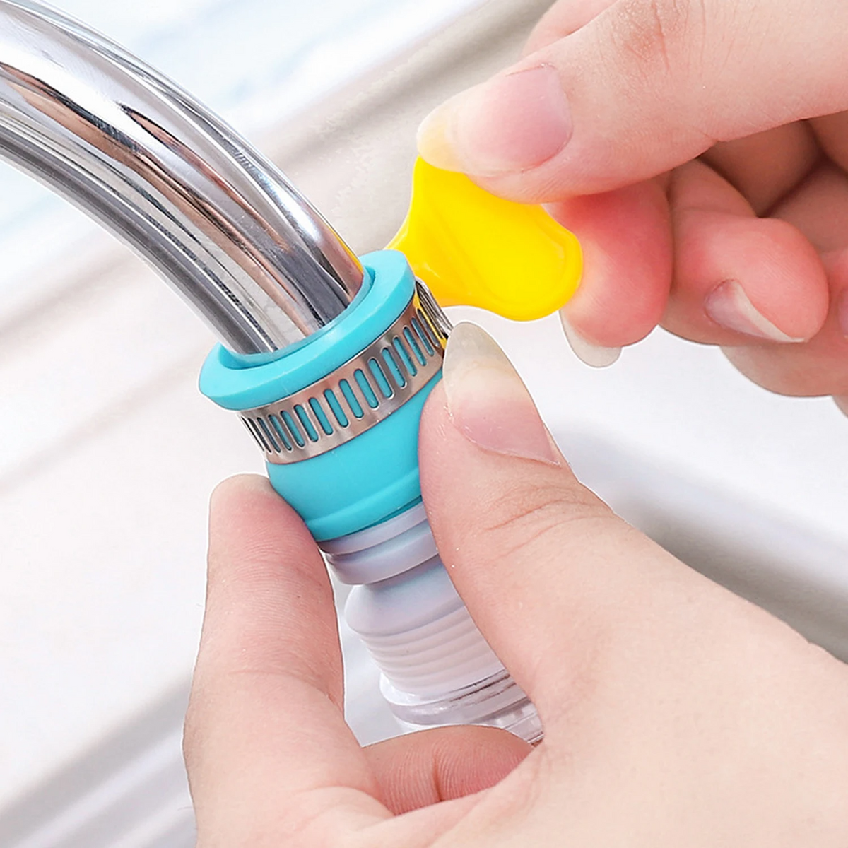 AquaPulse™ — Dominez le désordre de la cuisine avec de l'eau pure et rafraîchissante à chaque fois