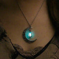 Collier avec pendentif en pierre de lune