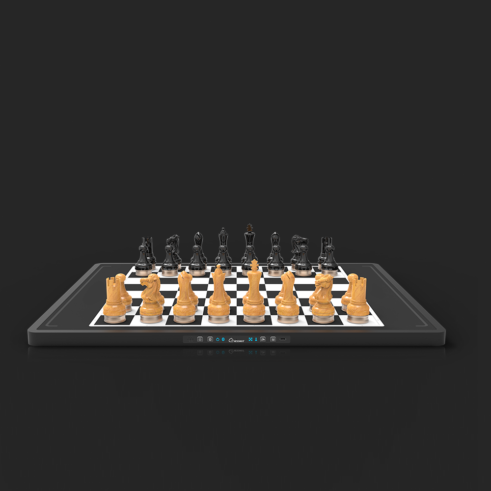 Plateau d'échecs robotisé avancé avec pièces d'échecs en bois