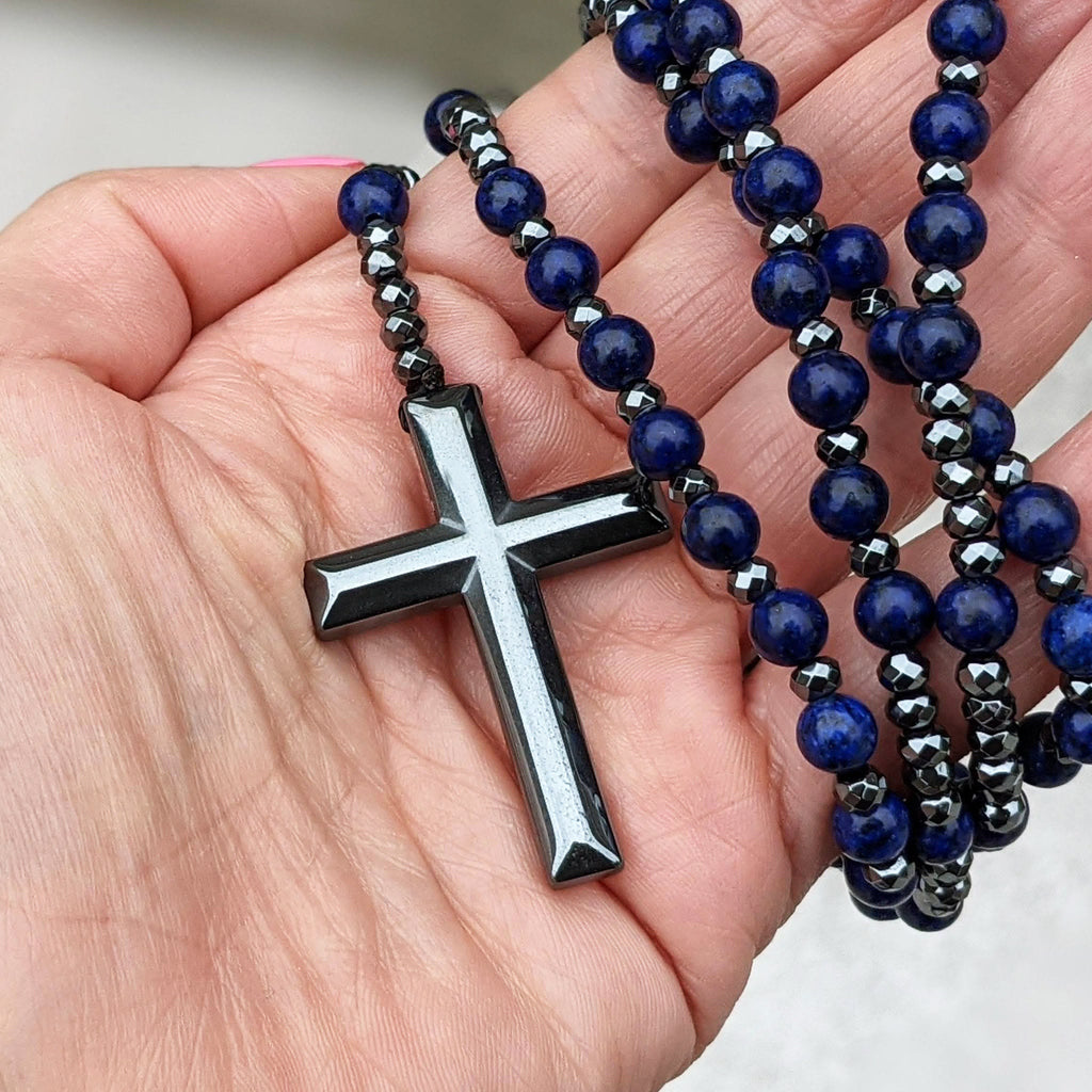 Collier en rosaires croix en œil de tigre et lapis-lazuli pour hommes – Orion