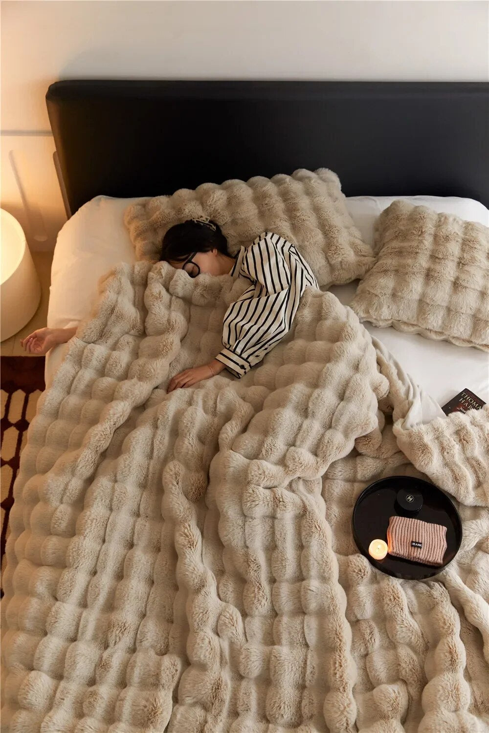 La couverture en peluche dont tout le monde parle ! - Winterzauber WarmWol