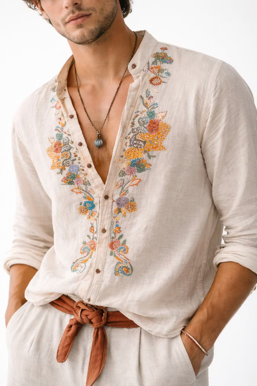 Chemise brodée florale à coupe décontractée pour hommes