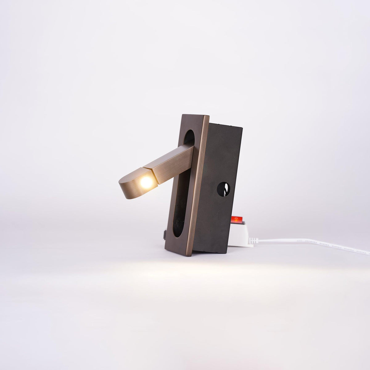 Lampe de lecture LED moderne réglable de chevet - Finitions variées