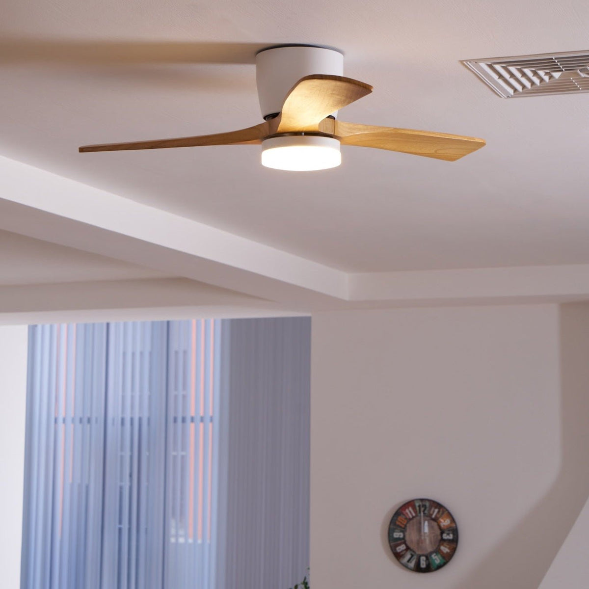 Ventilateur de Plafond en Bois Nordique avec Télécommande LED