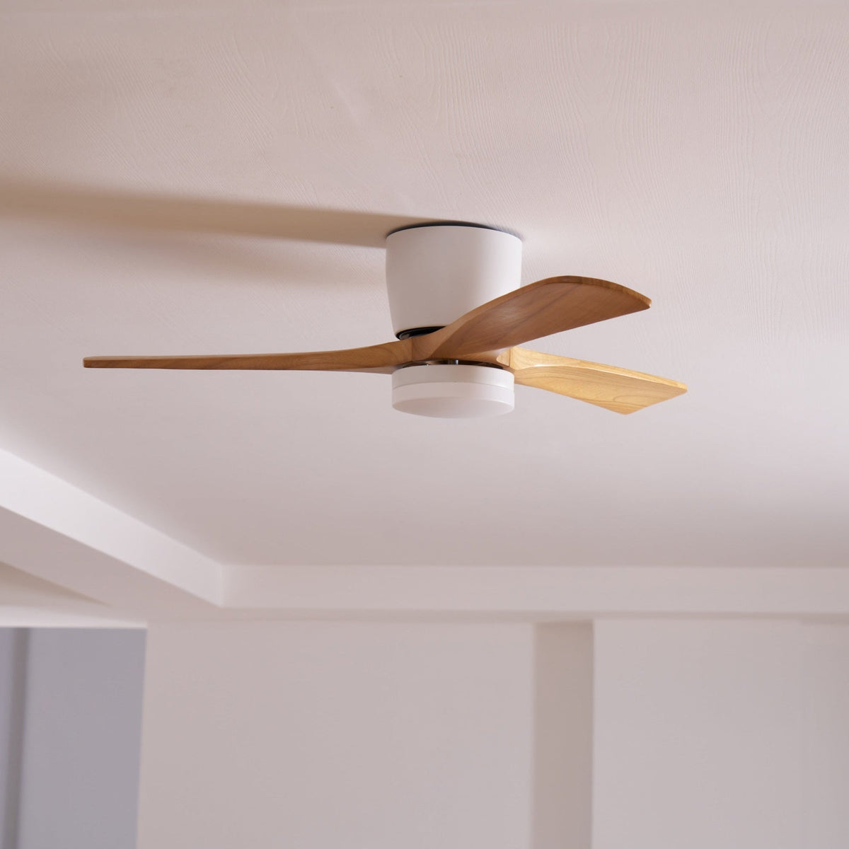 Ventilateur de Plafond en Bois Nordique avec Télécommande LED