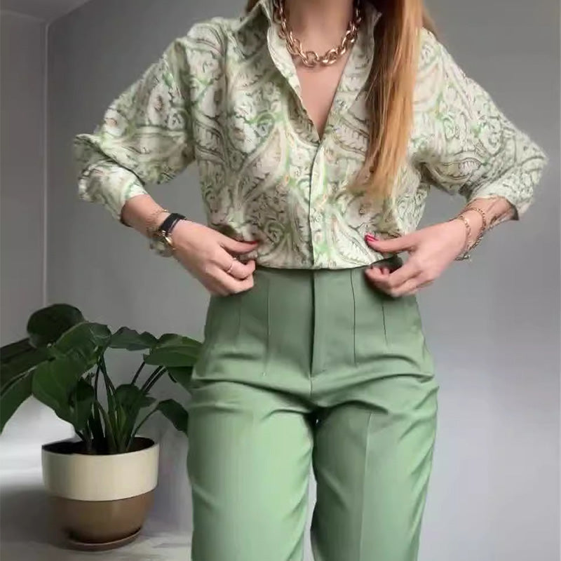 Ensemble de 2 pièces avec chemise imprimée et pantalon à boutons pour femmes