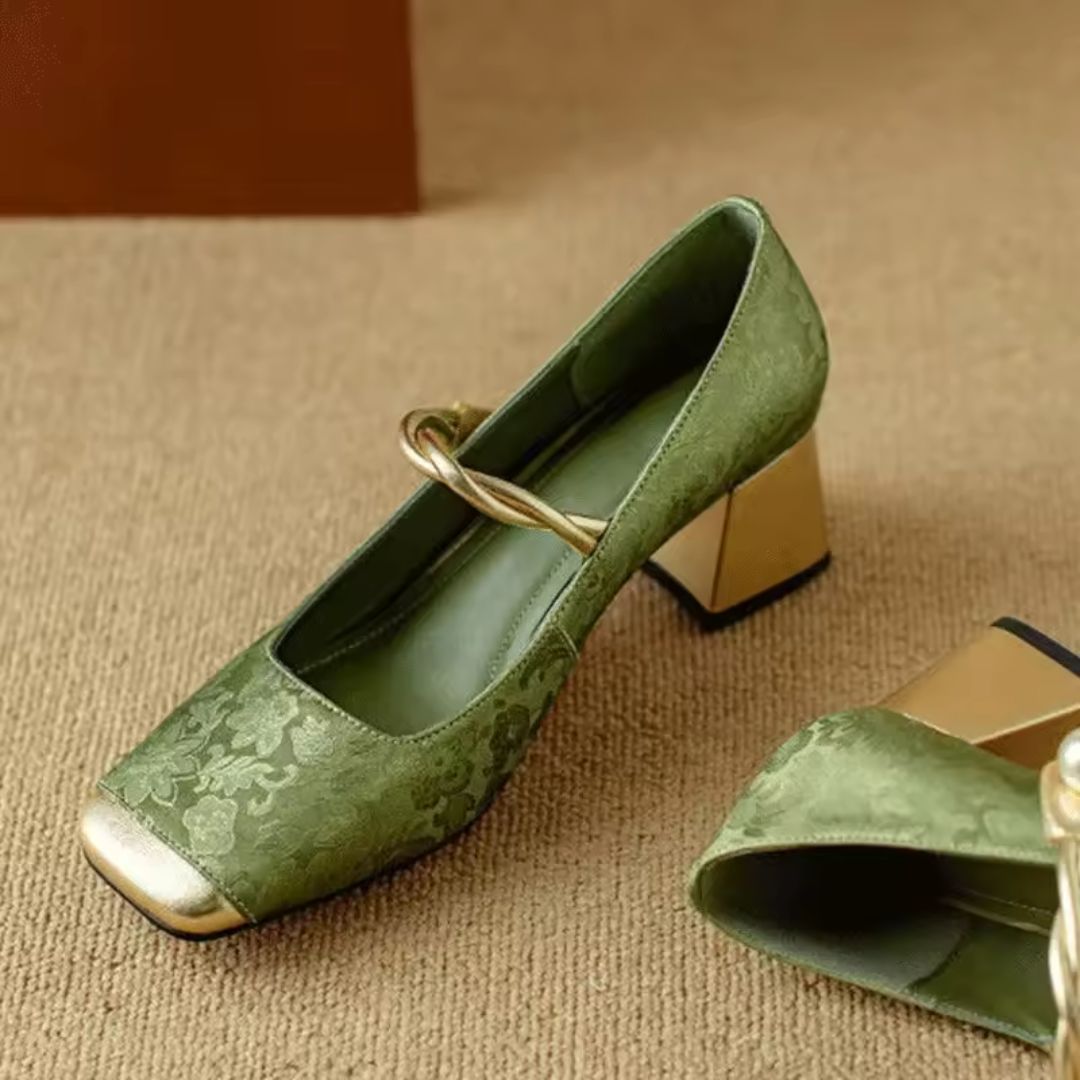 Talons à bride en perles élégants pour femmes avec embout en or
