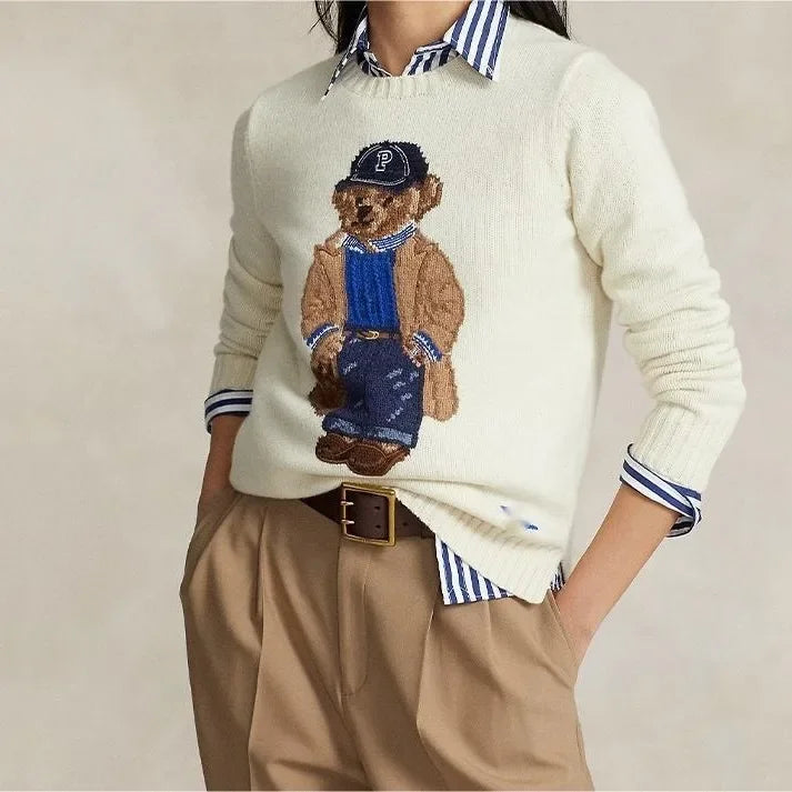 Pull Femme Ours Joueur - Design Doux et Joyeux